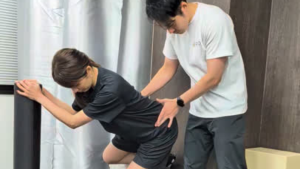 飯田橋のパーソナルジム、お尻のトレーニング風景